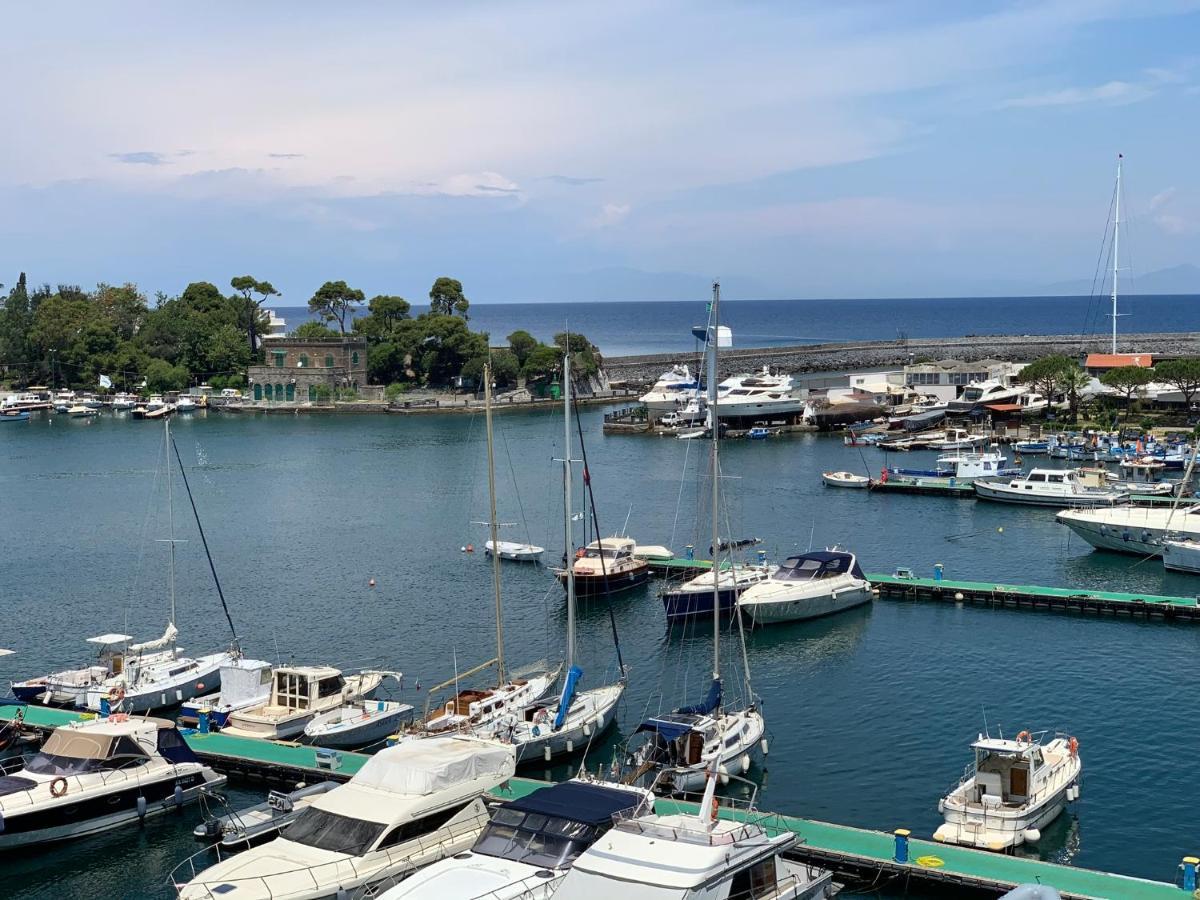 Molo35 Bed & Breakfast Ischia Bagian luar foto